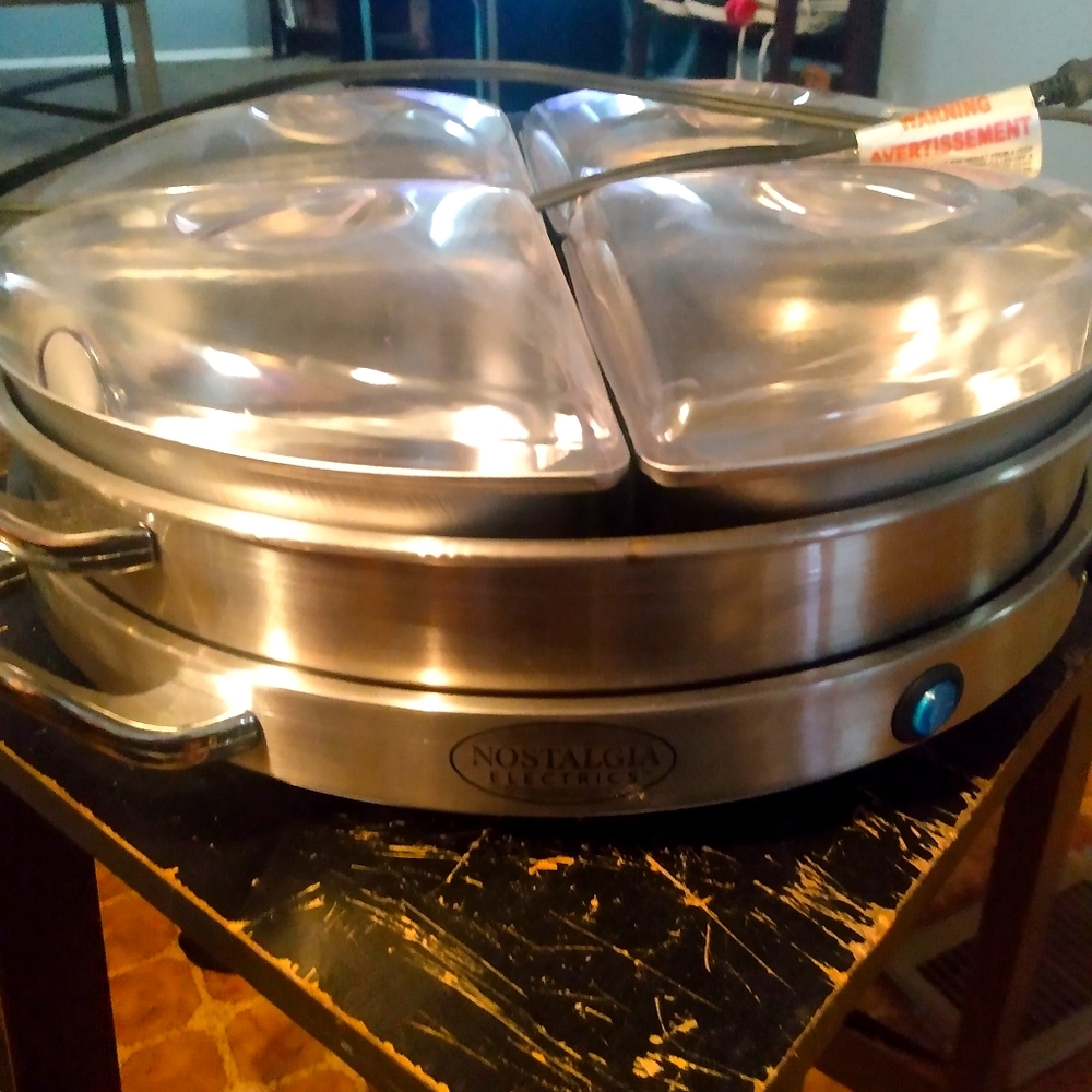 Lazy susan buffet warmer